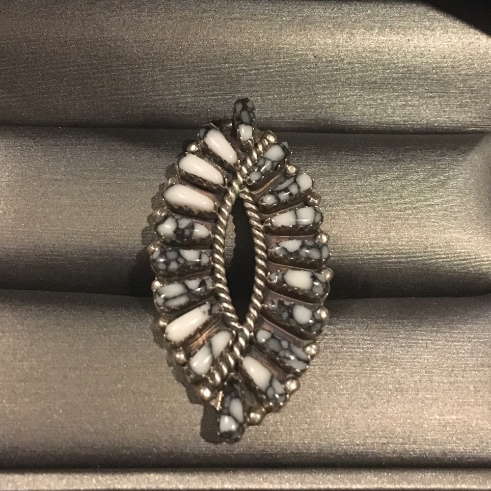 Wild Horse Zuni Ring Sterling Silver, Size 7.5